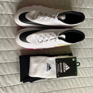 Nike Hypervenom Cleat Bundle